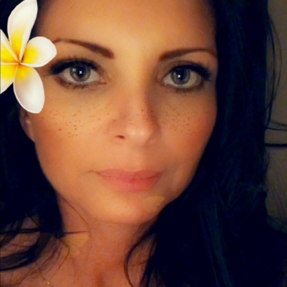 Meet your Posher, Sherry